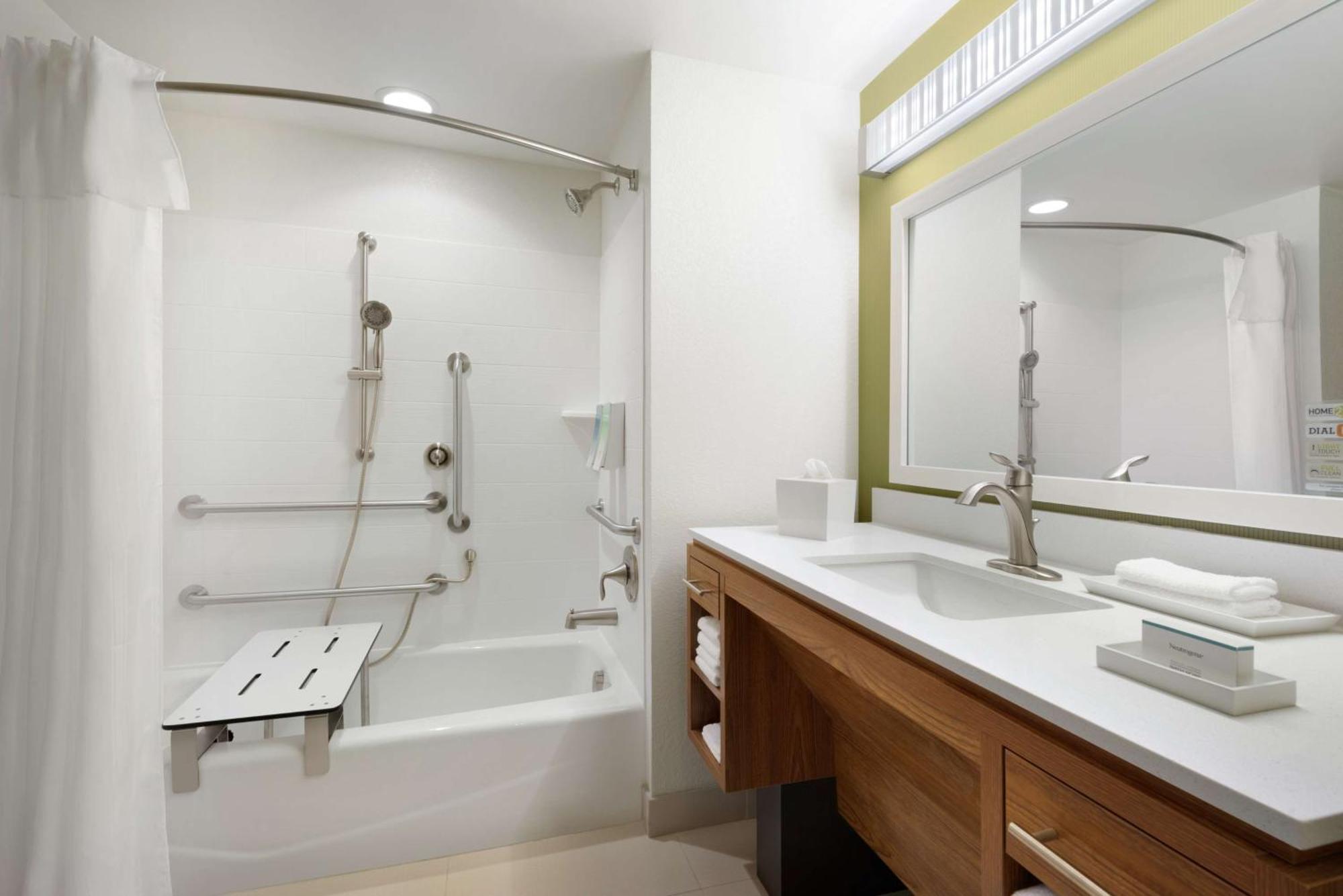 Home2 Suites By Hilton Middleburg Heights Cleveland Экстерьер фото